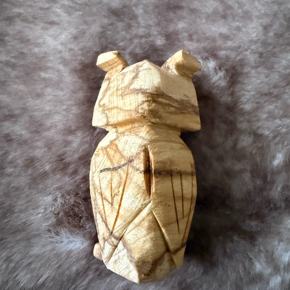 Palo Santo Owl - Picture 2 of 3